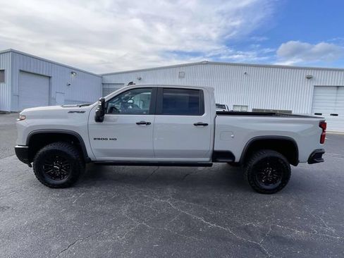 Certified 2026 Chevrolet Silverado 2500 ZR2 w/ LPO, Dark Essentials Package AWD/4WD image 2