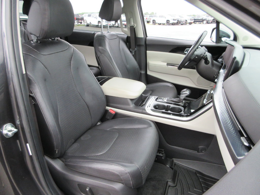 Used 2024 Kia Carnival SX Prestige FWD image 23