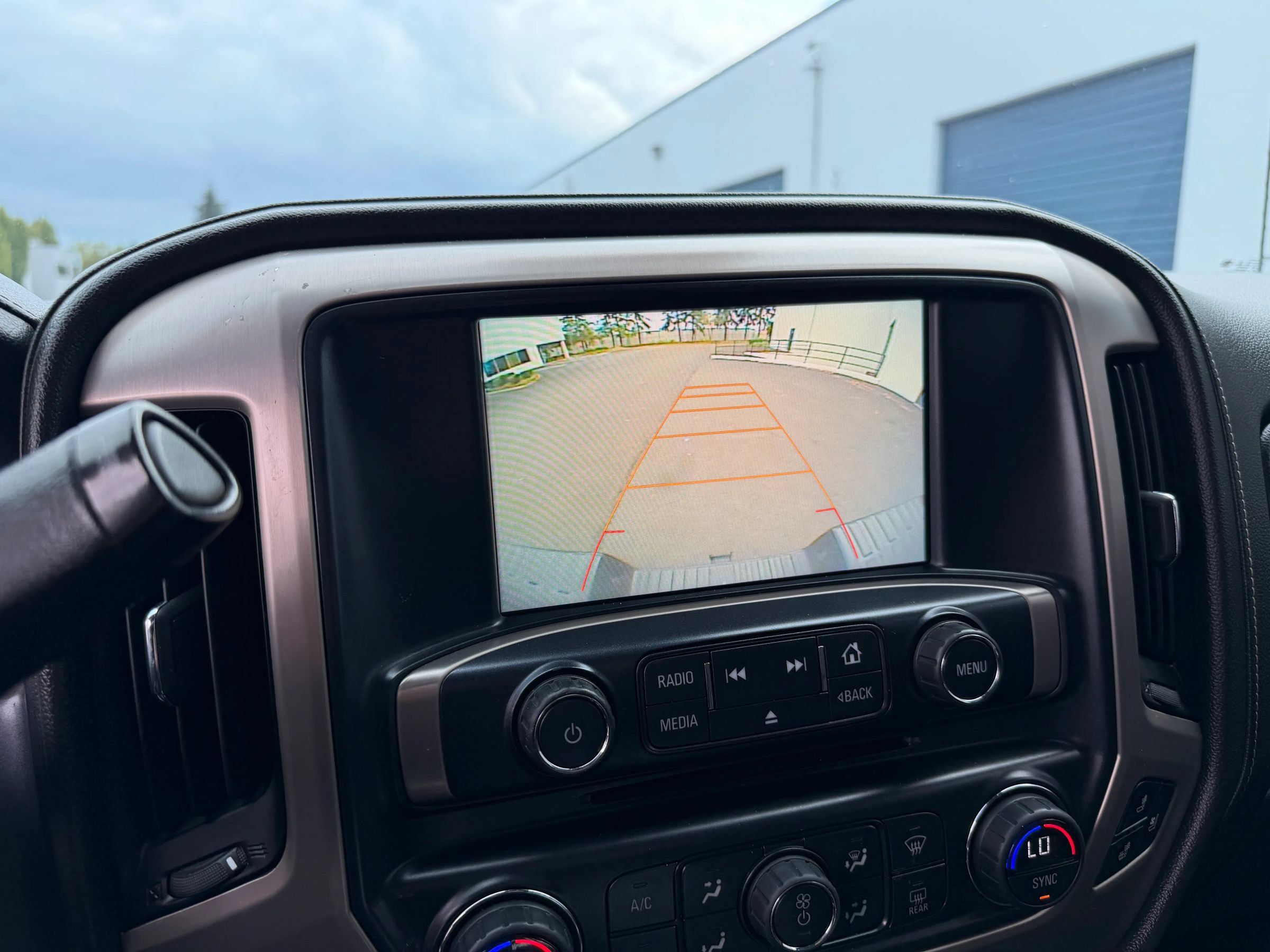 Used 2016 GMC Sierra 2500 Denali w/ Driver Alert Package AWD/4WD image 18