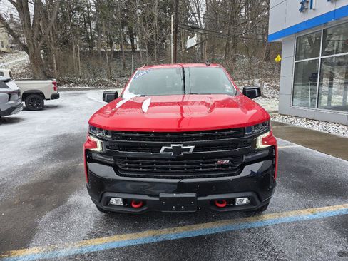 Used 2021 Chevrolet Silverado 1500 LT Trail Boss w/ Convenience Package II image 3