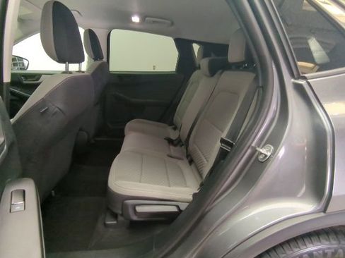 Used 2022 Ford Escape SE image 22