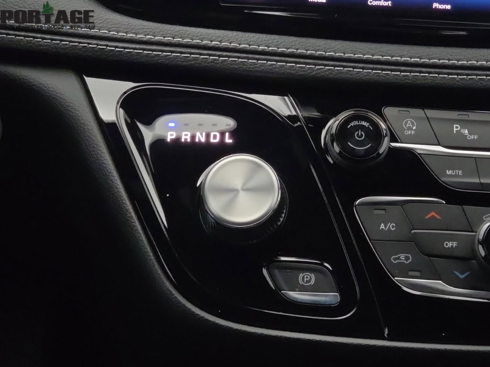 New 2027 Chrysler Pacifica Select AWD/4WD image 27