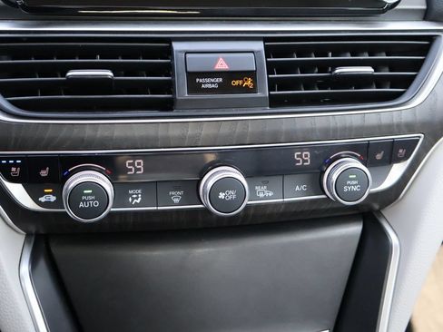 Certified 2022 Honda Accord Touring image 22