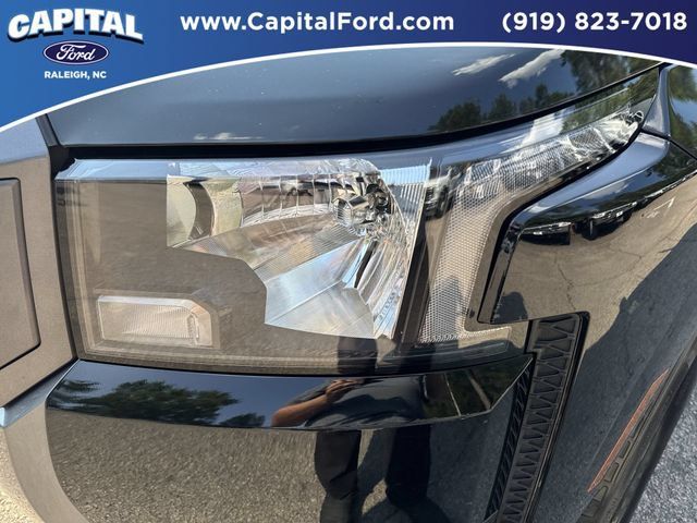 Used 2025 Nissan Frontier SV RWD image 11