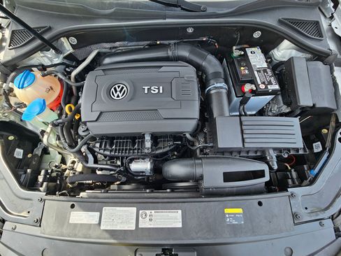 Used 2017 Volkswagen Passat 1.8T SE FWD image 30