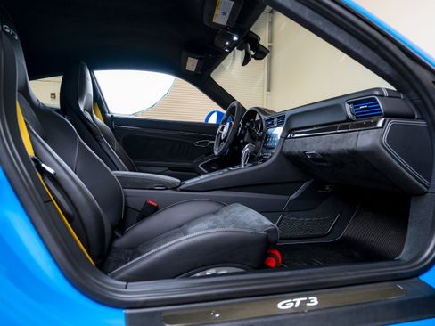 Used 2018 Porsche 911 GT3 RWD image 71