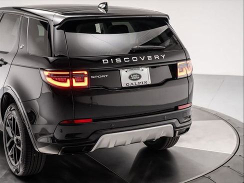 New 2025 Land Rover Discovery Sport S image 29