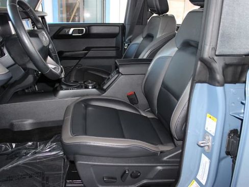 Used 2025 Ford Bronco Outer Banks AWD/4WD image 20