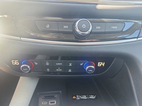 Certified 2022 Buick Enclave Essence w/ Sport Touring Edition FWD image 19