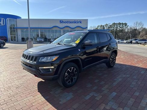 Used 2021 Jeep Compass Trailhawk image 4