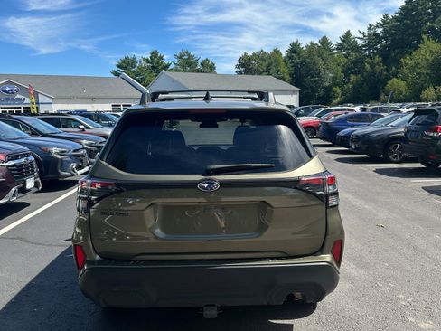 Used 2025 Subaru Forester Premium AWD/4WD image 6