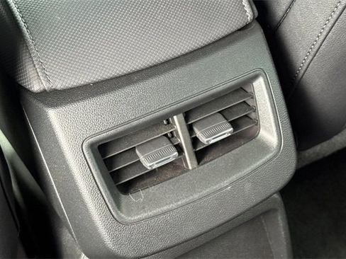 Certified 2024 Chevrolet Equinox EV LT image 40