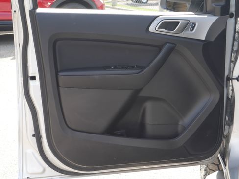 Used 2019 Ford Ranger XLT w/ Equipment Group 302A Luxury AWD/4WD image 33