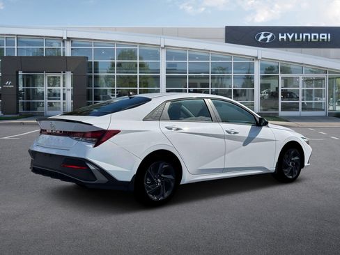 New 2026 Hyundai Elantra Sport FWD image 8