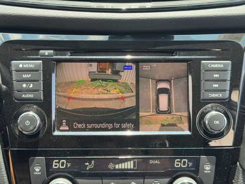 Used 2019 Nissan Rogue SL AWD/4WD image 26