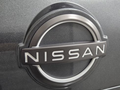 Used 2023 Nissan Rogue SL FWD image 12