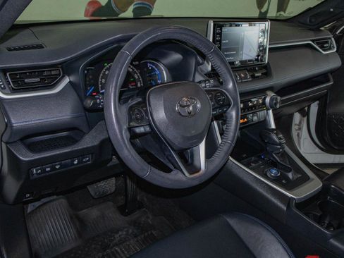 Used 2021 Toyota RAV4 XSE image 6