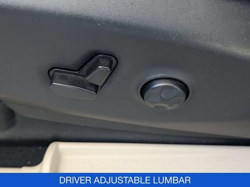 Used 2024 Chrysler Pacifica Touring-L FWD image 15