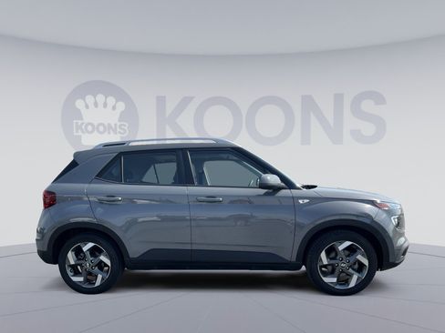Used 2023 Hyundai Venue SEL w/ Cargo Package FWD image 8