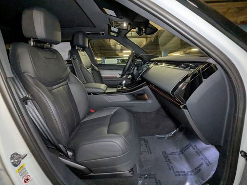 New 2025 Land Rover Range Rover Sport image 17
