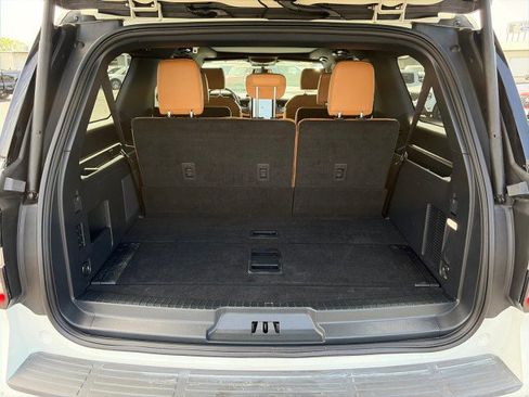 Used 2024 Ford Expedition Max Platinum AWD/4WD image 29