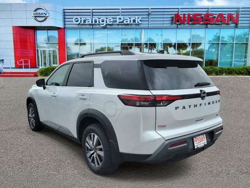 New 2026 Nissan Pathfinder SL FWD image 3