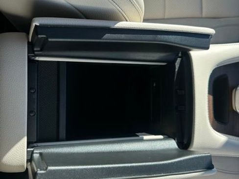 Certified 2022 Mercedes-Benz GLE 350 4MATIC image 40