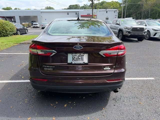 Used 2019 Ford Fusion SE FWD image 5
