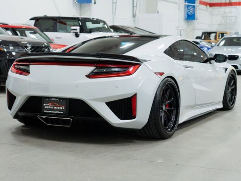 Used 2017 Acura NSX image 8