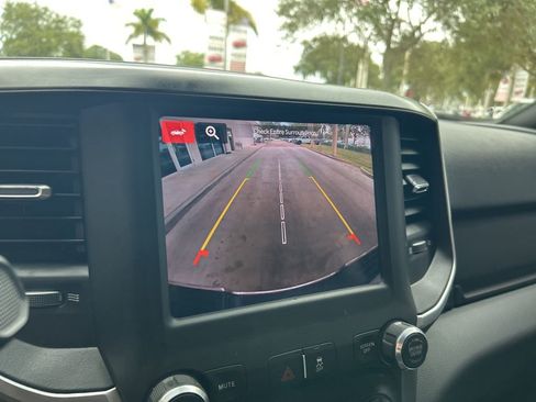 Used 2023 RAM 2500 Big Horn w/ Level 1 Equipment Group image 9