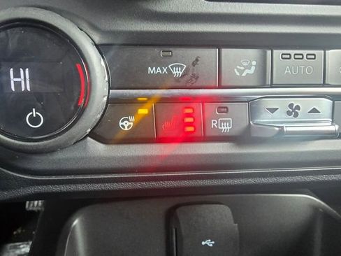 Used 2023 Ford Bronco Raptor image 19