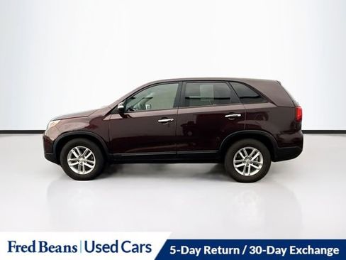 Used 2015 Kia Sorento LX image 4