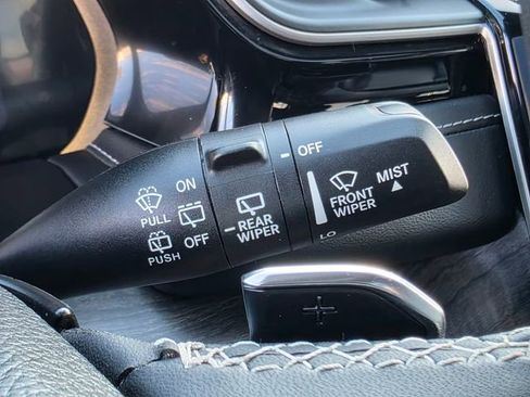 Used 2023 Jeep Grand Cherokee 4WD 4xe image 33