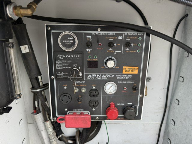 Used 2019 Freightliner Sprinter 3500 w/ Premium Package RWD image 18