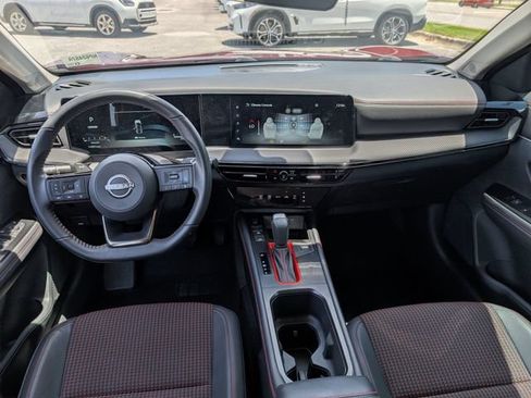 Used 2025 Nissan Kicks SR w/ Illumination Package AWD/4WD image 28