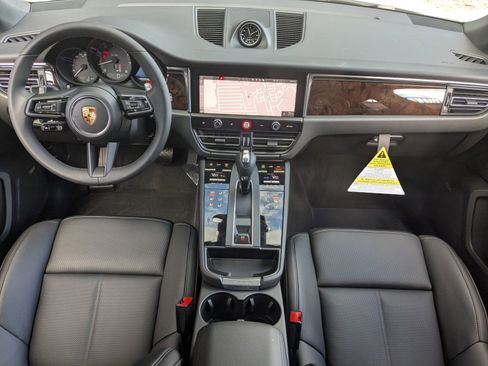 Certified 2026 Porsche Macan AWD/4WD image 22