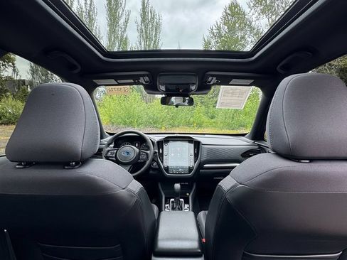 Certified 2025 Subaru Forester Premium AWD/4WD image 29