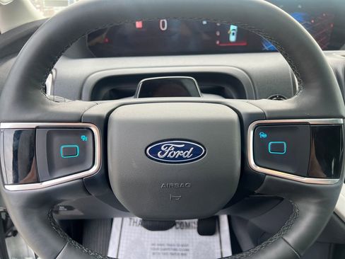 Used 2025 Ford Expedition Active AWD/4WD image 20
