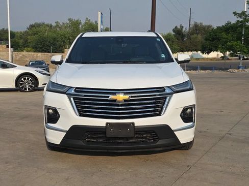 Used 2023 Chevrolet Traverse Premier AWD/4WD image 2