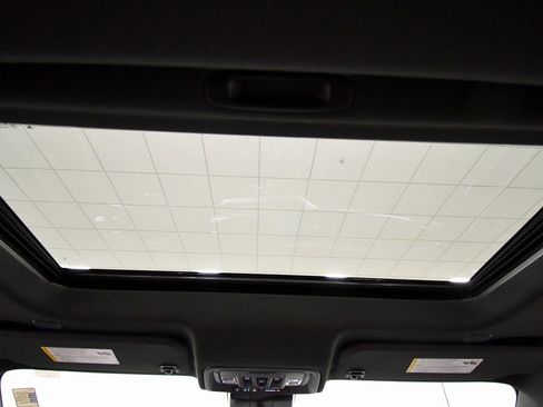 Used 2026 Chevrolet Silverado 1500 High Country image 16