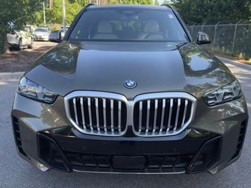 Used 2026 BMW X5 xDrive50e w/ M Sport Package AWD/4WD image 3