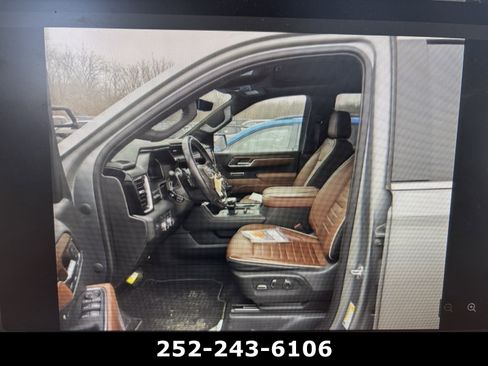 Used 2024 GMC Sierra 1500 Denali Ultimate image 6