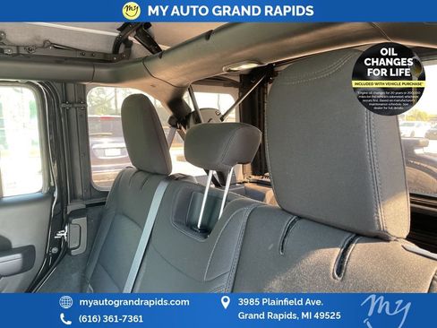 Used 2022 Jeep Wrangler Unlimited Sport AWD/4WD image 10