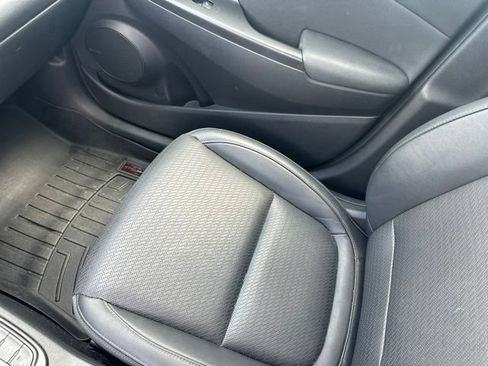 Used 2021 Hyundai Kona Ultimate w/ Cargo Package FWD image 10