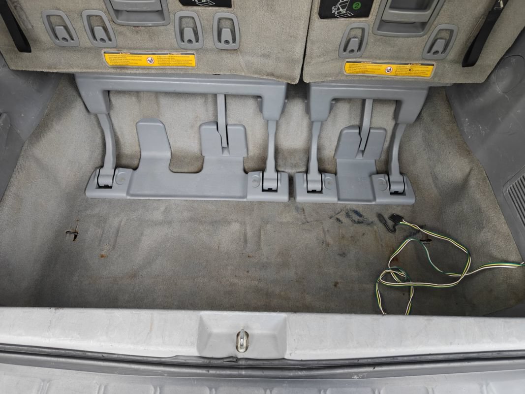 Used 2011 Toyota Sienna LE FWD image 28