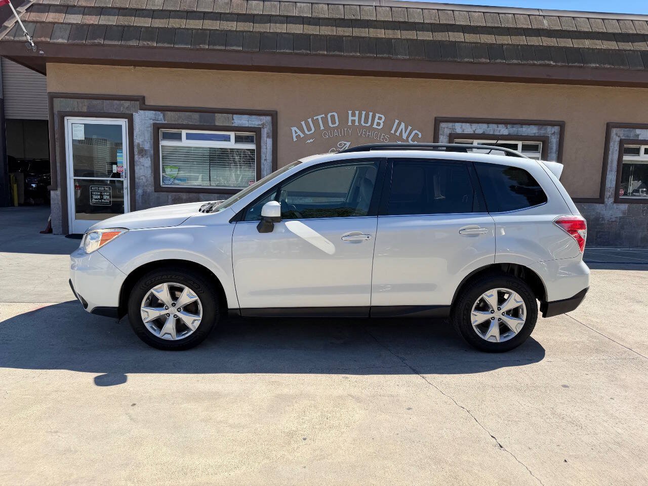 Used 2014 Subaru Forester 2.5i Limited w/ Popular Package #1 AWD/4WD image 6