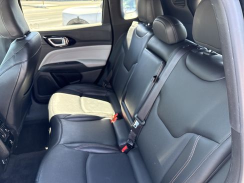 Used 2023 Jeep Compass Limited w/ Elite Group AWD/4WD image 13