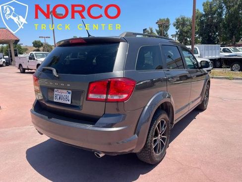 Used 2018 Dodge Journey SE w/ Popular Equipment Group image 8