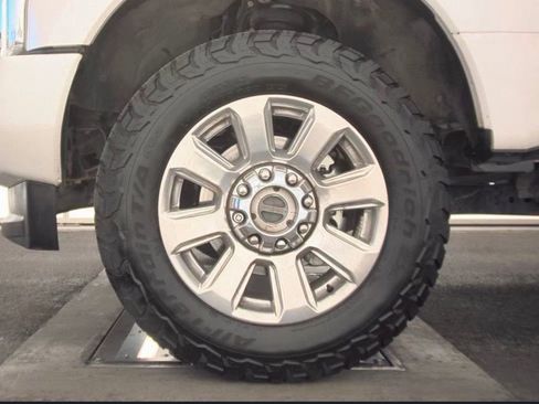 Used 2017 Ford F350 Platinum w/ Platinum Ultimate Package AWD/4WD image 5