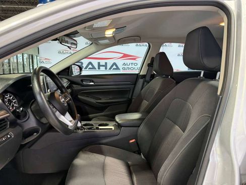 Used 2025 Nissan Altima 2.5 SV image 31